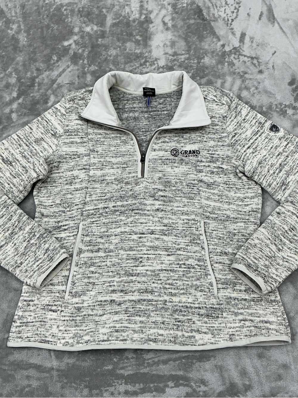 Kuhl Ascender 1/4 Zip fleece Sweater Women’s Large  Ash zippered kangaroo pocket